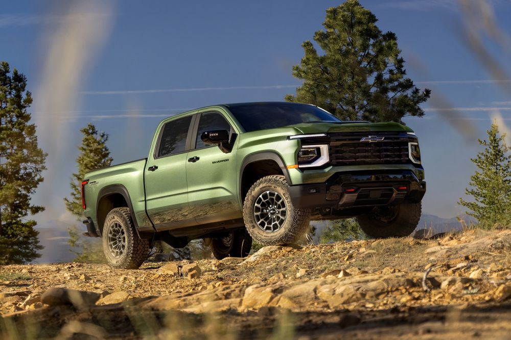 Дебютировал новый пикап Chevrolet Silverado, в том числе топовые версии ZR2 и High Country