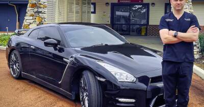 Австралийский врач хочет зарегистрировать свой Nissan GT-R как автомобиль скорой помощи - motor.ru - Австралия