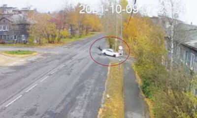 В Петрозаводске велосипедист от удара перелетел через автомобиль - gubdaily.ru - республика Карелия - Петрозаводск
