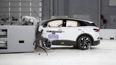 Эксперты назвали самые безопасные внедорожники 2020-2021 года выпуска - auto.24tv.ua - Сша - Cadillac - Mercedes-Benz