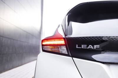 Nissan Leaf подрастёт: в следующем поколении модель заменят кроссовером - kolesa.ru