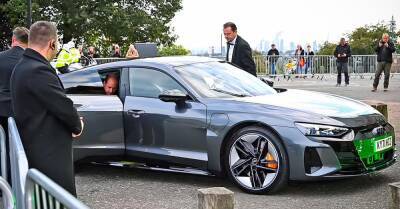 принц Уильям - Принц Уильям с женой пересели на электрокар Audi за 11 миллионов рублей - motor.ru - Англия