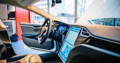 Tesla приостанавливает испытания нового поколения автопилота из-за технических неисправностей - motor.ru