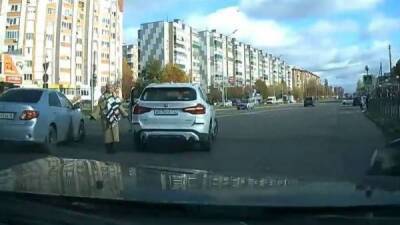 Курский «санитар» и автомобилистка на белом BMW - skuke.net - Курск