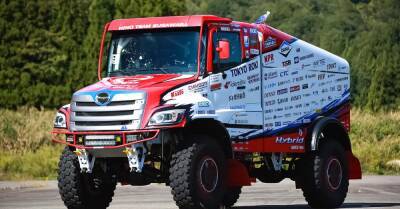 Посмотрите на японский грузовик, который составит конкуренцию КамАЗам на «Дакаре» - motor.ru