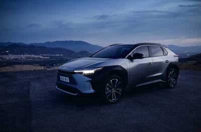 Toyota официально представила электрический аналог RAV4 - bin.ua - Украина