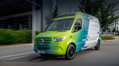 Mercedes показал фургон, способный очищать воздух - auto.24tv.ua