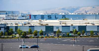 Диас Оуэн - Tesla выплатит 137 миллионов долларов бывшему сотруднику из-за расизма - motor.ru - Сша