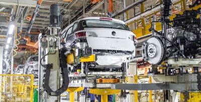 Volkswagen снизит производство автомобилей в России из-за нехватки компонентов - avtonovostidnya.ru - Россия
