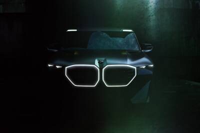 BMW засветила новый большой кроссовер, но тайна оптики ещё не раскрыта - kolesa.ru - Лос-Анджелес