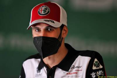 Антонио Джовинацци - Антонио Джовинацци: Я остаюсь гонщиком Ferrari - f1news.ru - Катар