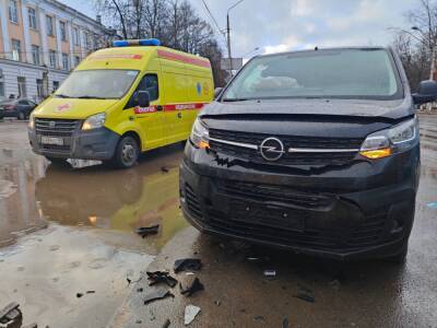 Женщина пострадала в столкновении Opel и Kia в Твери - afanasy.biz - Тверь - район Пролетарский, Тверь