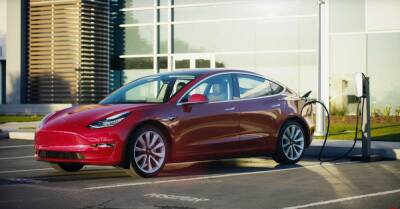 Tesla сохранила предпоследнее место в рейтинге надёжности - motor.ru - Сша