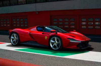 Новая «икона» Ferrari отличилась мощнейшим V12, смелым дизайном и аэродинамикой - bin.ua - Украина