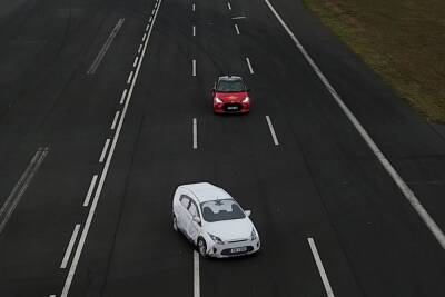 Неудержимые: Euro NCAP проверил работу автопилота на семи новых моделях - kolesa.ru