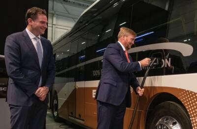 Король открыл производство электробусов с кузовом из карбона - autocentre.ua - Голландия