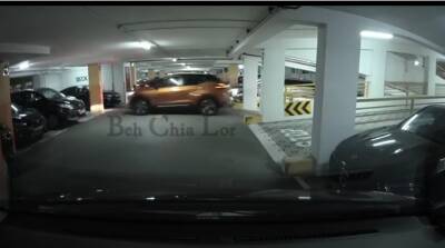 Недобросовестный водитель получил моментальное наказание на парковке - autocentre.ua - Сингапур