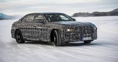 Видео: электрический BMW i7 дрифтит вблизи Полярного круга - motor.ru - Швеция