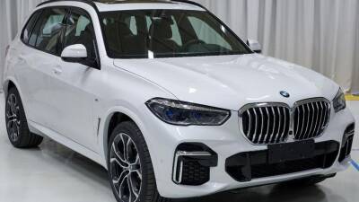 BMW начнет выпускать удлиненные на 13 сантиметров кроссоверы X5 - motor.ru - Китай