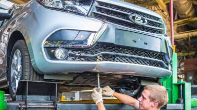 АвтоВАЗ начал рабочую неделю с приостановки сборки Lada Granta - motor.ru