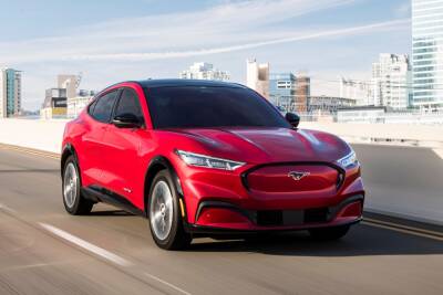 Ford втрое увеличит выпуск Mustang Mach-E, а электрический Explorer задерживается - kolesa.ru - Китай - Сша - Чунцин