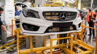 Daimler на месяц закрыл завод Mercedes в Венгрии - autonews.ua - Украина - Германия - Венгрия