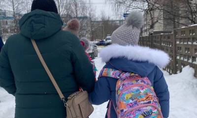 «Наши дети страдают»: ученики уже месяц не ходят в школу - gubdaily.ru