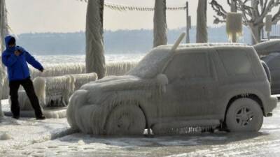 Как выжить «среди торосов и айсбергов»: если автомобиль превратился в ледяную пещеру - usedcars.ru - Россия