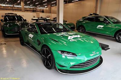 Автомобиль безопасности Aston Martin изменил цвет - f1news.ru - Англия - Саудовская Аравия - county Green