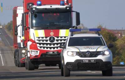 Ford Trucks - Mercedes Benz Axor - Украинские спасатели получили уникальные автомобили для тренировок (видео) - autocentre.ua - Донецкая обл.