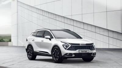 Hyundai и Kia перенесут сборку трех моделей в Санкт-Петербург - motor.ru - Россия - Санкт-Петербург