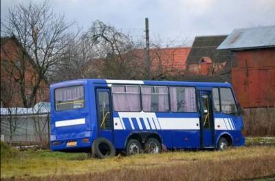 В Луцке стоит на приколе уникальный украинский автобус - autocentre.ua - Луцк