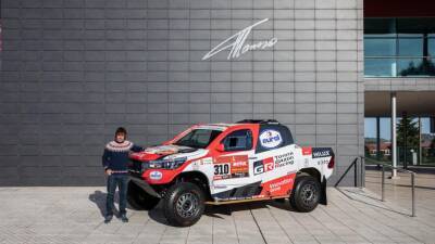 Фернандо Алонсо - Двукратный чемпион Формулы-1 получил в подарок дакаровский вездеход - motor.ru