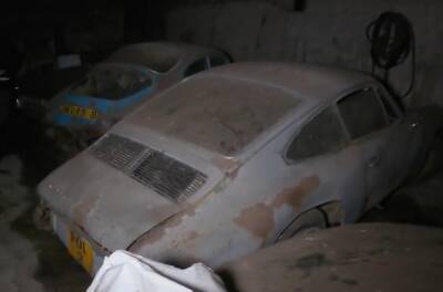 Невероятная находка: в лесу обнаружили заброшенную коллекцию классических автомобилей - autocentre.ua