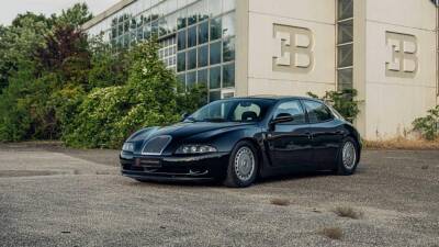 Редчайший суперседан Bugatti выставили на продажу - motor.ru - Германия