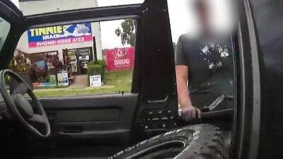 Водителя Suzuki оштрафовали за езду на шине вместо сиденья. Видео - motor.ru - Australia - штат Квинсленд
