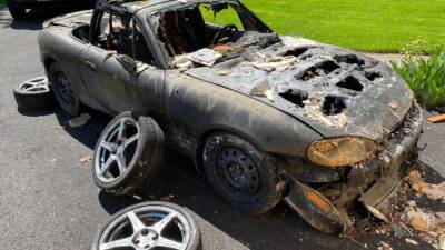 Сожженная Mazda не только завелась, но и довольно бодро поехала: видео - auto.24tv.ua