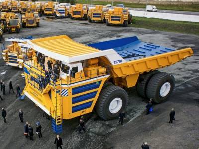 БелАЗ-75710 — самый крупный грузовой автомобиль в мире - pravda-tv.ru