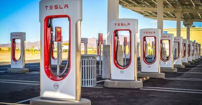 Илон Маск - Tesla откроет свои станции зарядки для электрокаров других марок - motor.ru