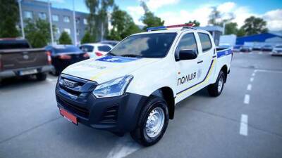 Украинские полицейские получили новенькие японские пикапы - auto.24tv.ua - Украина