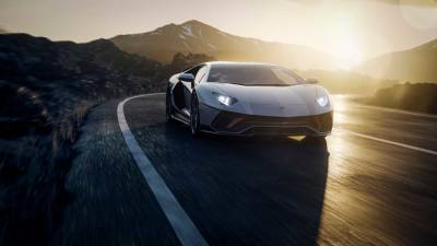 Lamborghini Aventador - Lamborghini попрощалась с Aventador и своим лучшим двигателем выходом особой модели - autocentre.ua