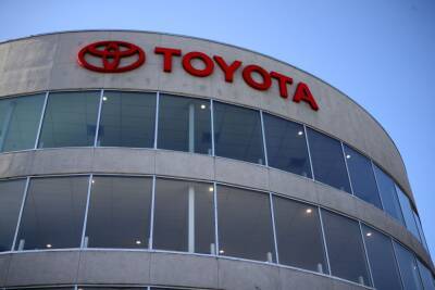 Toyota готовит инновационную батарею, чтобы сделать электрокары дешевыми и эффективными - autocentre.ua