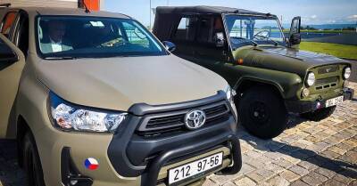 Министерство обороны Чехии отказалось от российских УАЗов в пользу внедорожников Toyota - motor.ru - Чехия