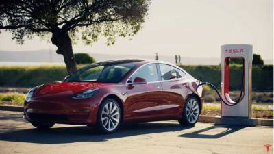 Tesla сравнила стоимость владения Model 3 с Toyota Camry - autonews.autoua.net - Сша