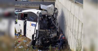 В Анталії розбився автобус з іноземними туристами: є жертви - fakty.ua - Украина