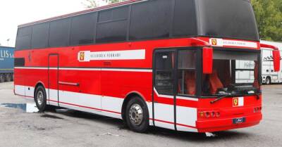 Автобус команды Scuderia Ferrari продадут с аукциона - motor.ru - Италия