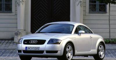 Audi отзывает в России 25-летние автомобили с взрывоопасными подушками - motor.ru - Россия