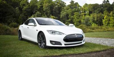Не монополии ради? Почему Tesla отказалась продавать запчасти израильским автомастерским - detaly.co.il