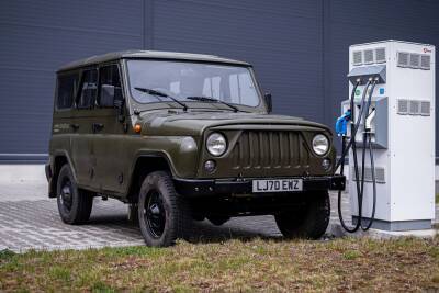 УАЗ Хантер стал электромобилем и вышел на рынок как чешский MWM Spartan EV - kolesa.ru - Англия - Чехия