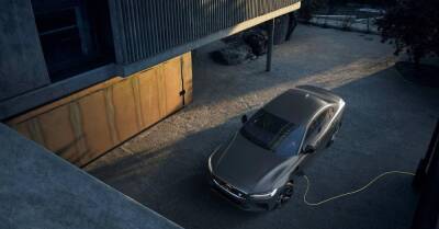 Volvo сделает некоторые модели гибридными с 2022 модельного года - motor.ru - Швеция